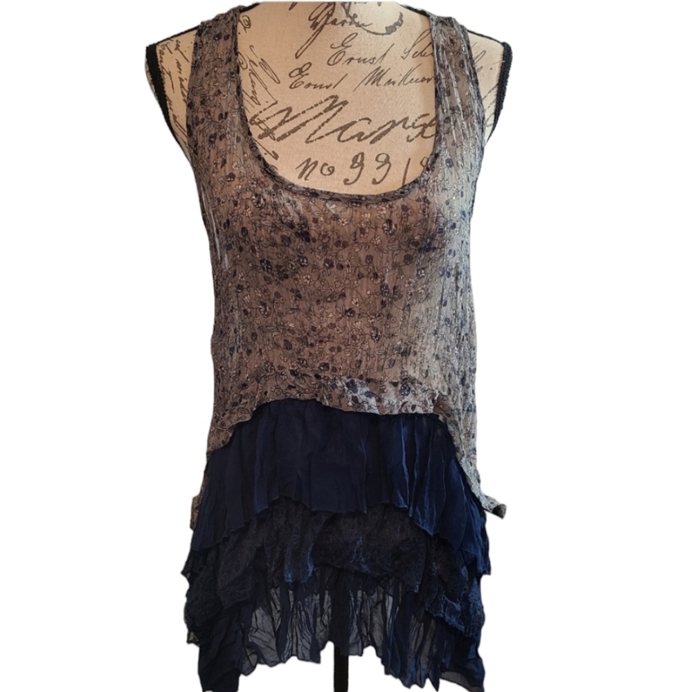 Pretty Good Women's Ruffled Tiered Sheer Sleeveless Top